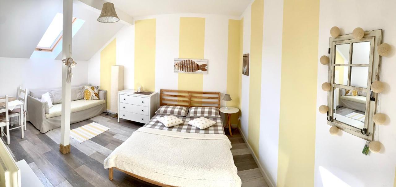 Szary Domek Apartamenty Ustka Exterior foto